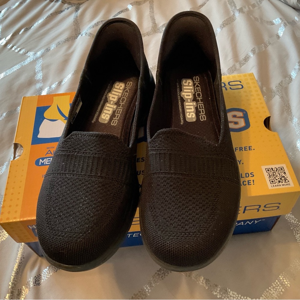 Skechers Hands Free Slip-ins shoes